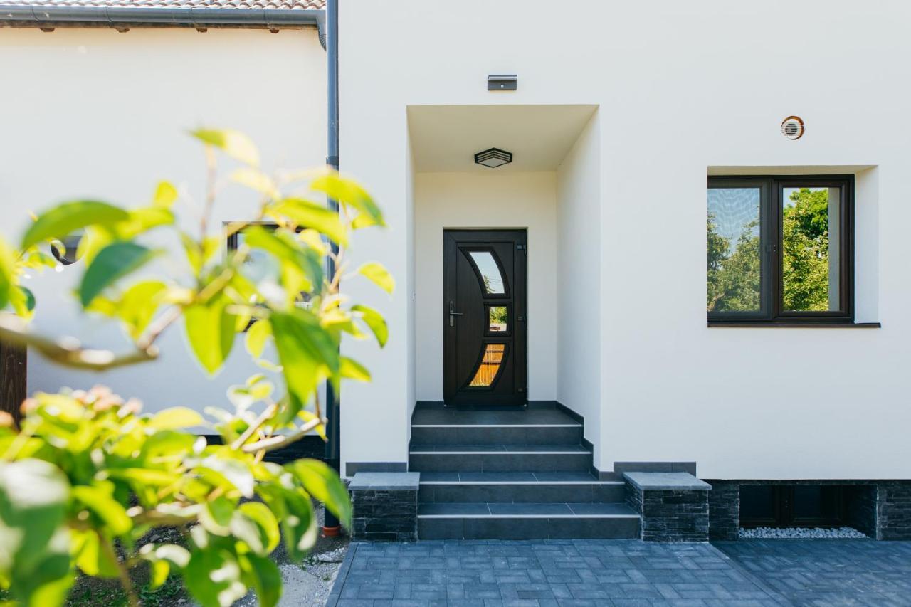 The Home Sweet Home Studio Apartment Gheorgheni  Exterior foto